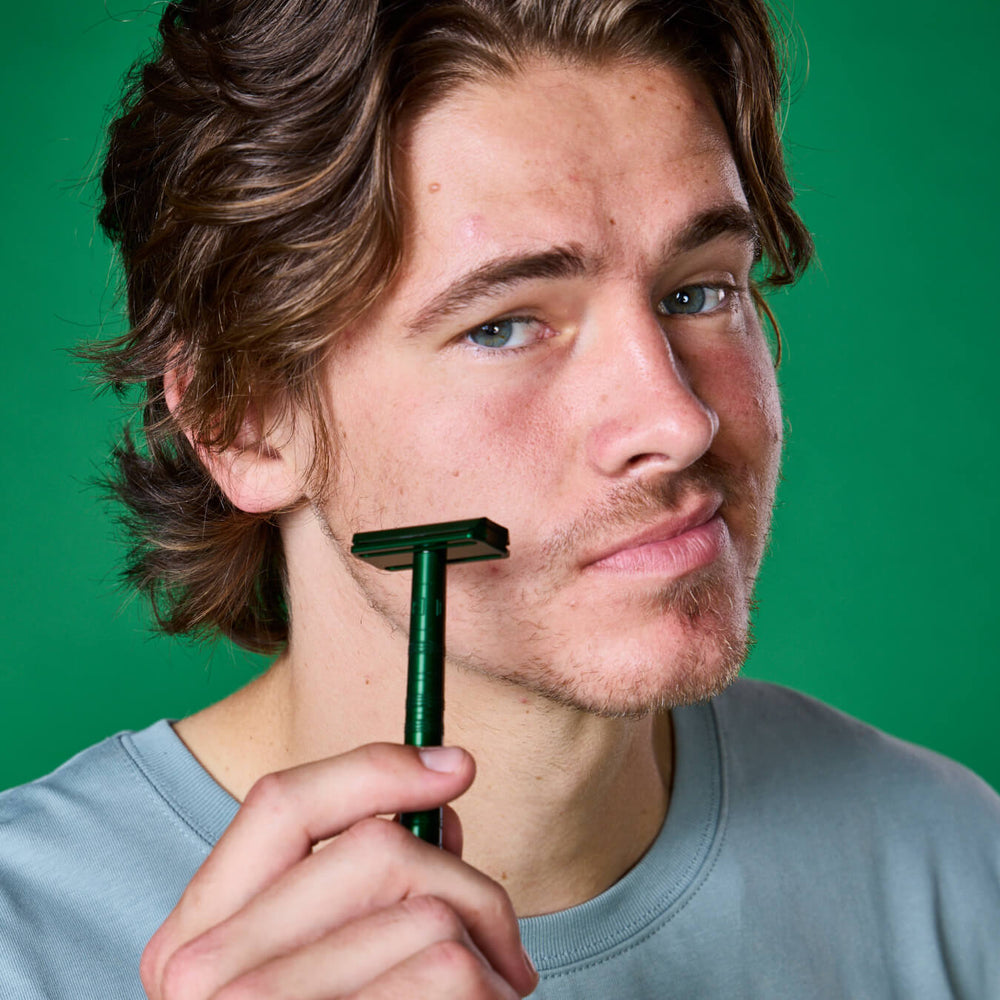 SAFETY RAZOR
